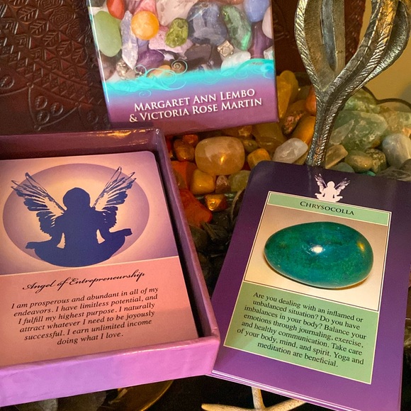 Angel Gemstone Oracle Cards by Margaret Ann Lembo & Victoria Rose Martin - Picture 6 of 8